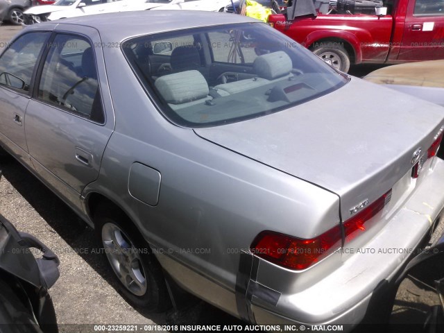 4T1BG22K5YU715550 - 2000 TOYOTA CAMRY CE/LE/XLE 灰色 照片 3