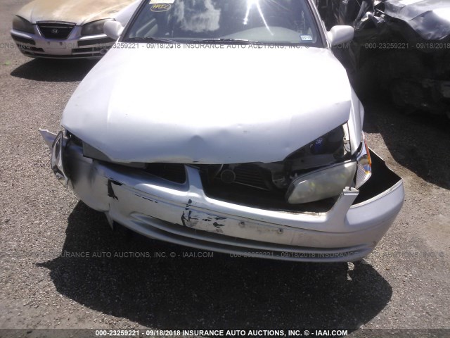 4T1BG22K5YU715550 - 2000 TOYOTA CAMRY CE/LE/XLE 灰色 照片 6