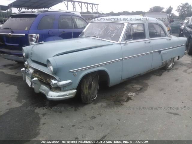 U4NT114896 - 1954 FORD CRESTLINER  Light Blue photo 2