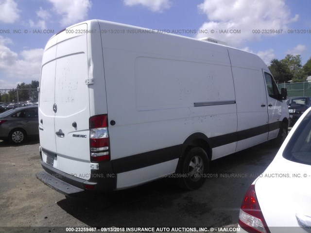 WD3PE8CC7C5714603 - 2012 MERCEDES-BENZ SPRINTER 2500 WHITE photo 4