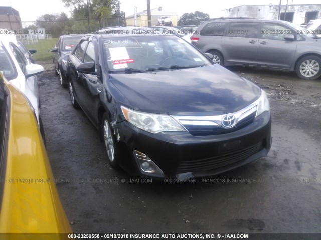 4T1BD1FK7DU076093 - 2013 TOYOTA CAMRY HYBRID/LE/XLE 黑色 照片 1
