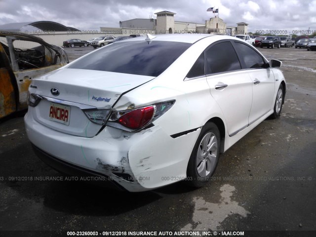 KMHEC4A41DA077686 - 2013 HYUNDAI SONATA HYBRID WHITE photo 4