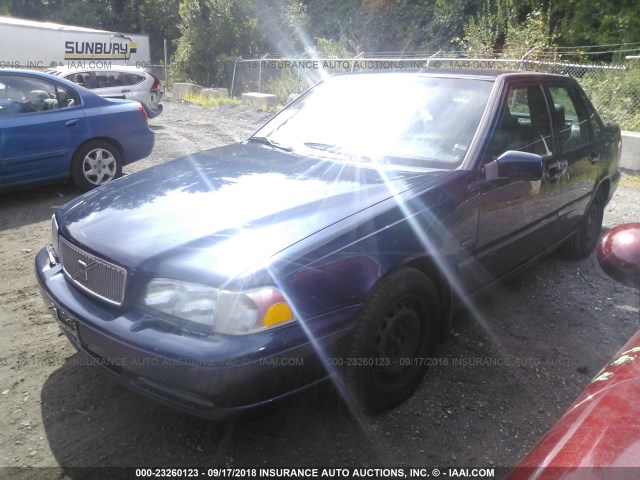 YV1LS5573W1504355 - 1998 VOLVO S70 BLUE photo 2