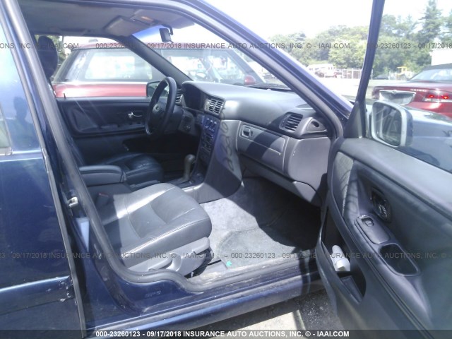 YV1LS5573W1504355 - 1998 VOLVO S70 BLUE photo 5