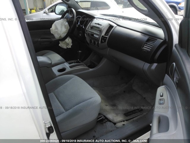 5TEUU42N27Z347457 - 2007 TOYOTA TACOMA ACCESS CAB WHITE photo 5