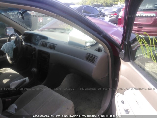 4T1BG22KX1U806965 - 2001 TOYOTA CAMRY CE/LE/XLE 勃艮第红 照片 5
