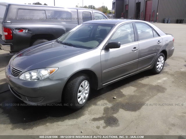 4T1BE32KX6U656732 - 2006 TOYOTA CAMRY LE/XLE/SE Сұр фото 2