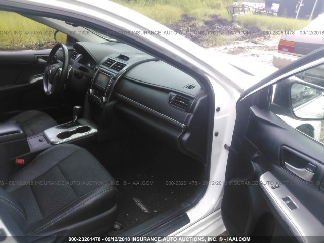 4T1BF1FKXDU706697 - 2013 TOYOTA CAMRY L/SE/LE/XLE Ağ foto 5