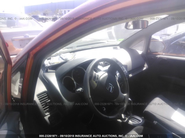 JHMGD38658S073585 - 2008 HONDA FIT SPORT ORANGE photo 5