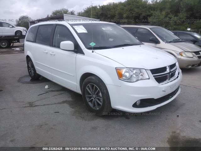 2C4RDGCGXHR857599 - 2017 DODGE GRAND CARAVAN SXT WHITE photo 1