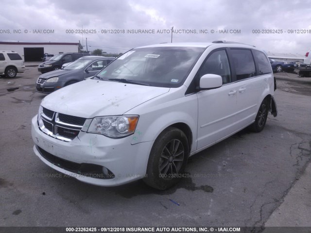 2C4RDGCGXHR857599 - 2017 DODGE GRAND CARAVAN SXT WHITE photo 2