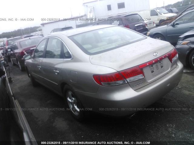 KMHFC46F26A136391 - 2006 HYUNDAI AZERA SE/LIMITED GOLD photo 3