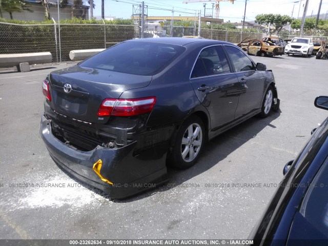 4T1BE46K99U298415 - 2009 TOYOTA CAMRY SE/LE/XLE ნაცრისფერი ფოტო 4