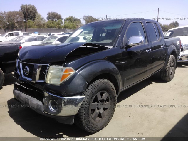 1N6AD07U05C460327 - 2005 NISSAN FRONTIER CREW CAB LE/SE/OFF ROAD BLACK photo 2