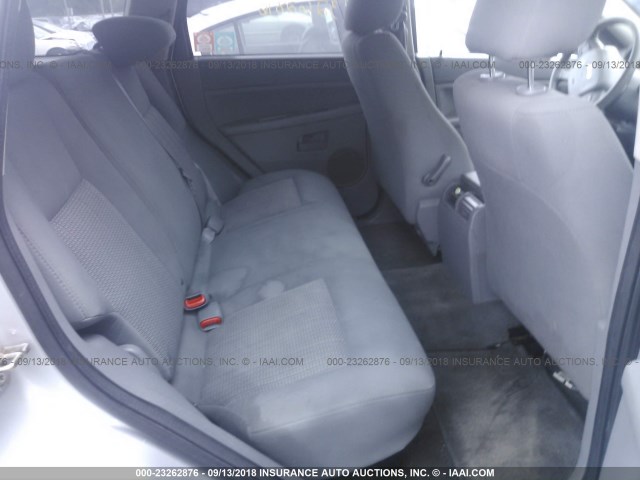 1J8GR48K77C564635 - 2007 JEEP GRAND CHEROKEE LAREDO/COLUMBIA/FREEDOM 银色 照片 8