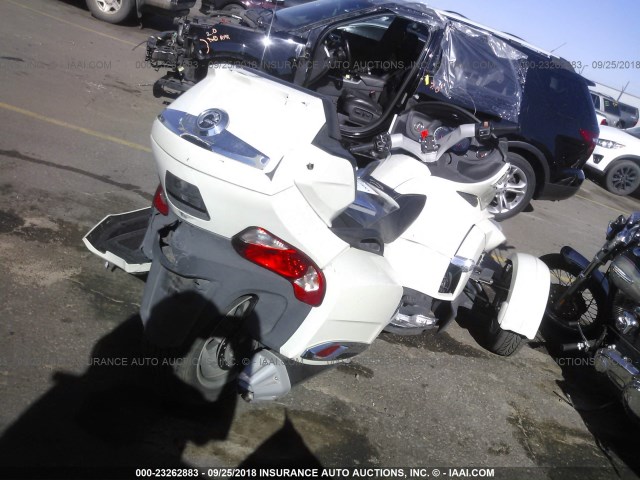 2BXJBDC18BV001875 - 2011 CAN-AM SPYDER ROADSTER RT-LTD WHITE photo 4