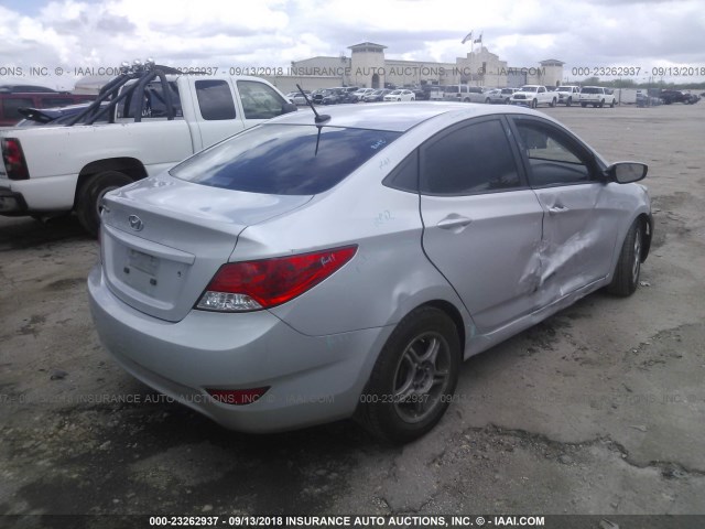 KMHCU4AE0DU350581 - 2013 HYUNDAI ACCENT GLS/SE SILVER photo 4