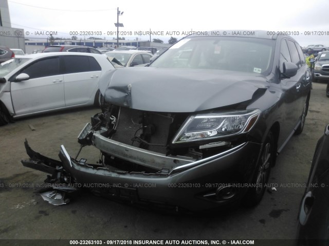 5N1AR2MM4FC641920 - 2015 NISSAN PATHFINDER S/SV/SL/PLATINUM GRAY photo 2