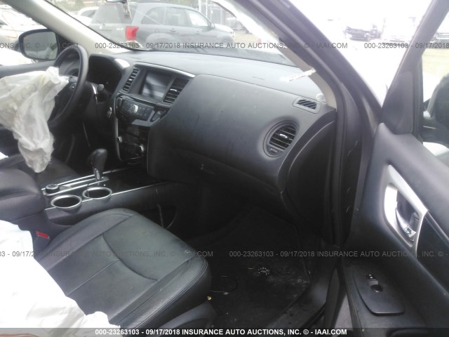 5N1AR2MM4FC641920 - 2015 NISSAN PATHFINDER S/SV/SL/PLATINUM GRAY photo 5