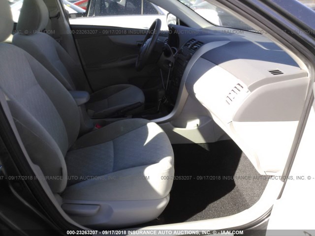 JTDBL40E499073240 - 2009 TOYOTA COROLLA LE/XLE GRAY photo 5