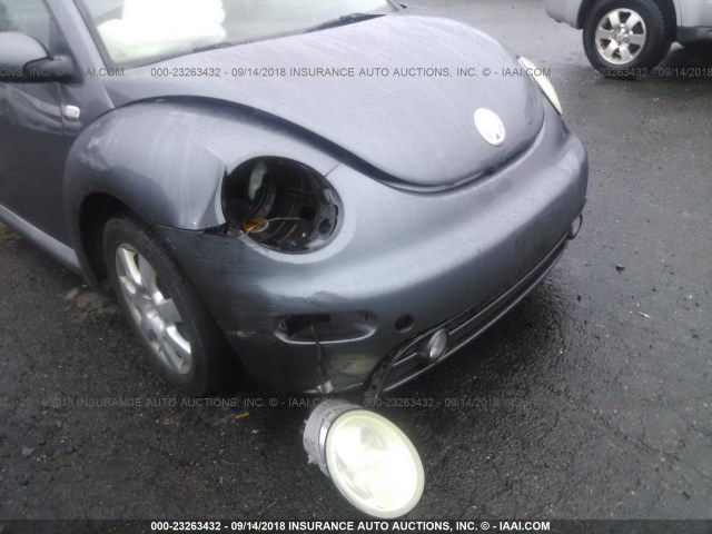 3VWDD21C32M454749 - 2002 VOLKSWAGEN NEW BEETLE GLX 灰色 照片 6