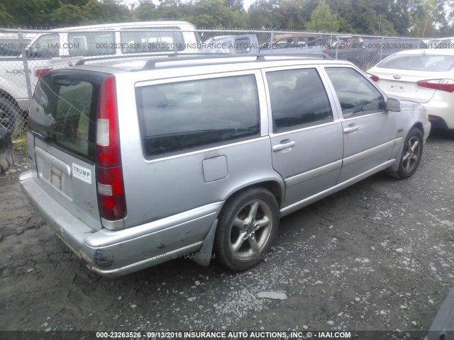 YV1LW5640W2416088 - 1998 VOLVO V70 GLT SILVER photo 4