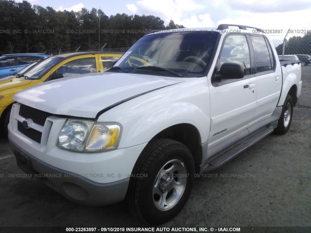 1FMZU67E62UB26032 - 2002 FORD EXPLORER SPORT TR  WHITE photo 2