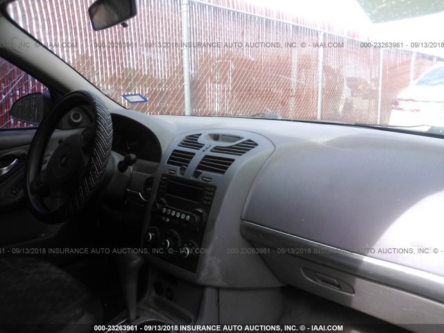 1G1ZT52875F298865 - 2005 CHEVROLET MALIBU LS Gümüş foto 5