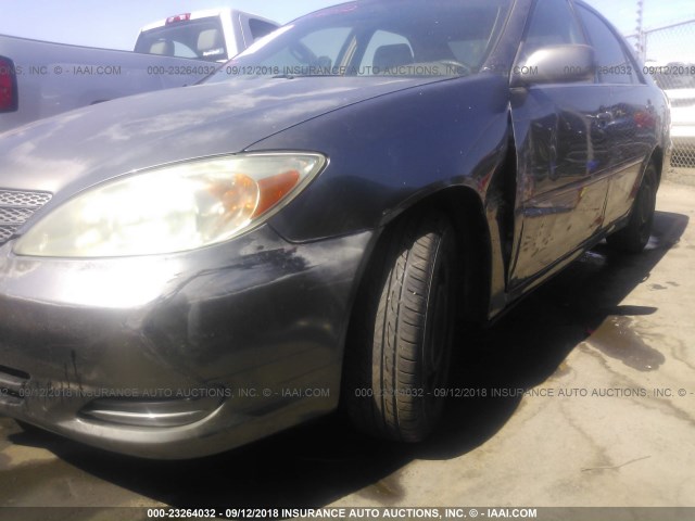 JTDBE32K520061051 - 2002 TOYOTA CAMRY LE/XLE/SE Qəhvəyi foto 6