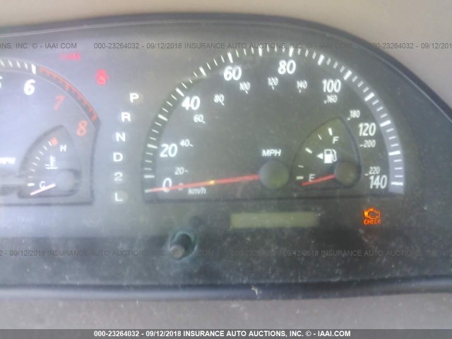 JTDBE32K520061051 - 2002 TOYOTA CAMRY LE/XLE/SE Qəhvəyi foto 7