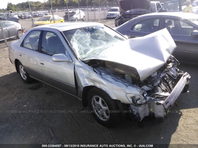 JT2BG22K4X0370787 - 1999 TOYOTA CAMRY LE/XLE SILVER photo 1