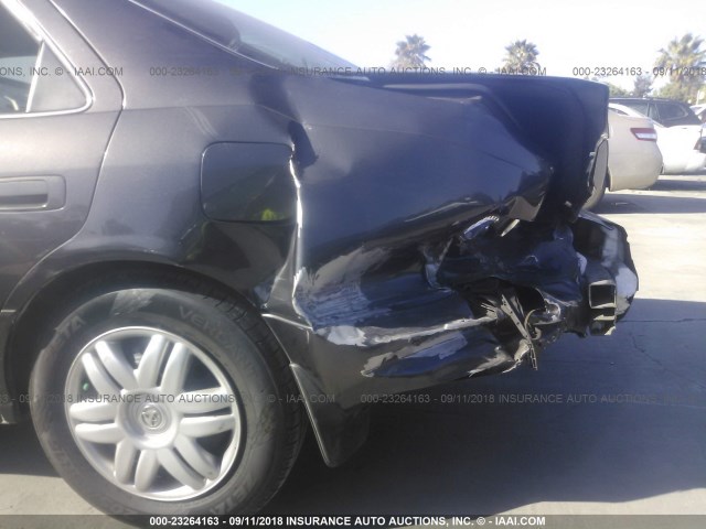 4T1BG22K71U805059 - 2001 TOYOTA CAMRY CE/LE/XLE 灰色 照片 6