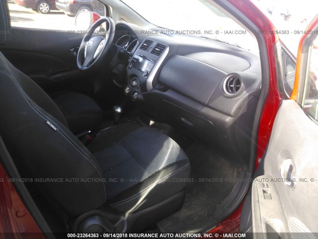 3N1CE2CP8EL367857 - 2014 NISSAN VERSA NOTE S/S PLUS/SV/SL RED photo 5