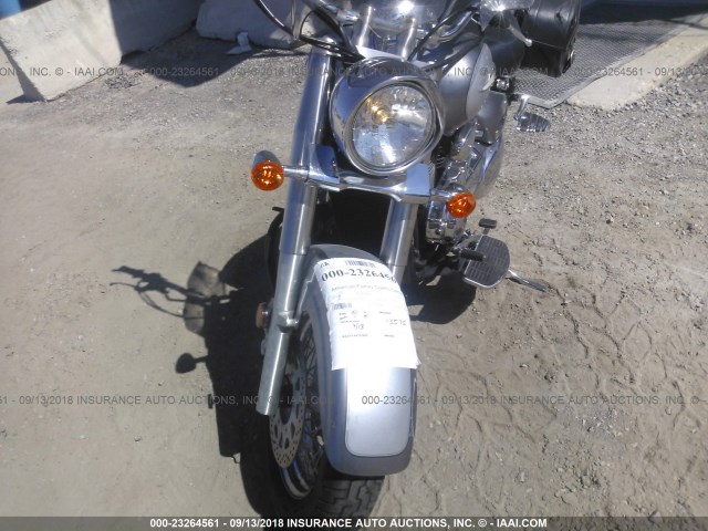 JS1VS55AX62105893 - 2006 SUZUKI C50 SILVER photo 5