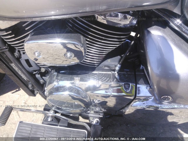 JS1VS55AX62105893 - 2006 SUZUKI C50 SILVER photo 8