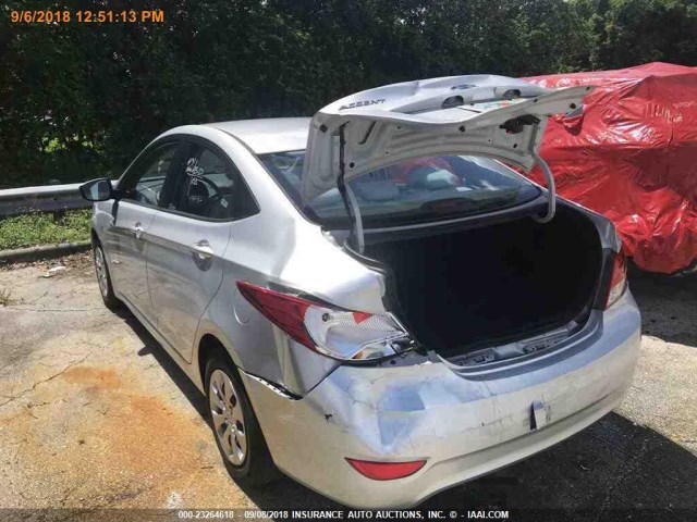 KMHCT4AEXHU221627 - 2017 HYUNDAI ACCENT SE SILVER photo 7