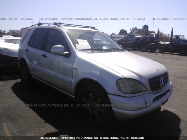 4JGAB72EX1A285152 - 2001 MERCEDES-BENZ ML 430 银色 照片 1