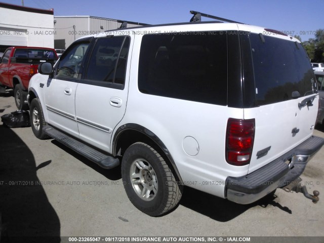 1FMPU16L7YLB20054 - 2000 FORD EXPEDITION XLT WHITE photo 3