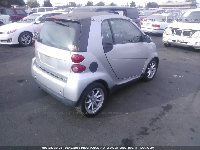 WMEEJ31X78K128169 - 2008 SMART FORTWO PURE/PASSION SILVER photo 4
