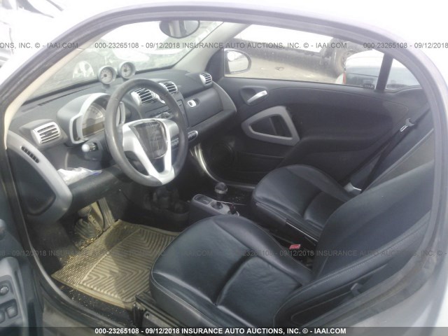 WMEEJ31X78K128169 - 2008 SMART FORTWO PURE/PASSION SILVER photo 5