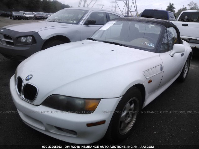 4USCH7323VLB81299 - 1997 BMW Z3 1.9 WHITE photo 2