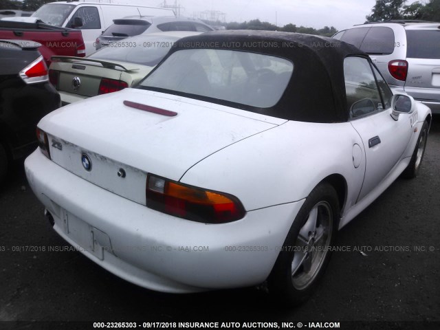 4USCH7323VLB81299 - 1997 BMW Z3 1.9 WHITE photo 4