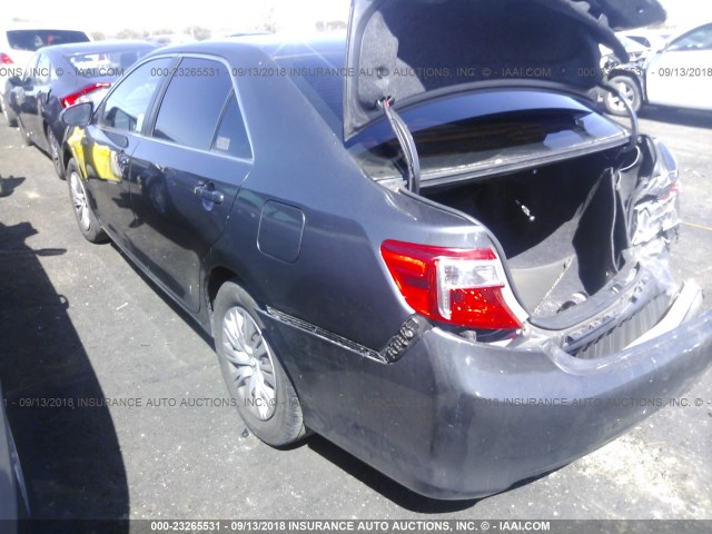 4T1BF1FK9CU090991 - 2012 TOYOTA CAMRY SE/LE/XLE 灰色 照片 3