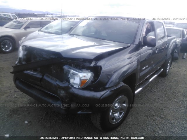 5TFJX4GN3FX048083 - 2015 TOYOTA TACOMA DOUBLE CAB PRERUNNER GRAY photo 2