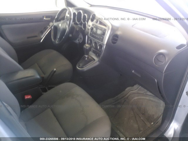 2T1KR32E27C647721 - 2007 TOYOTA COROLLA MATRIX XR BLUE photo 5