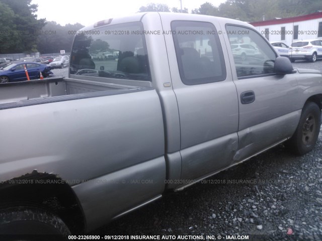 2GCEC19T031330794 - 2003 CHEVROLET SILVERADO C1500 GRAY photo 6