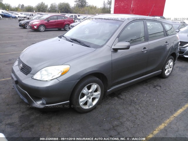 2T1LR32E25C367542 - 2005 TOYOTA COROLLA MATRIX XR GRAY photo 2