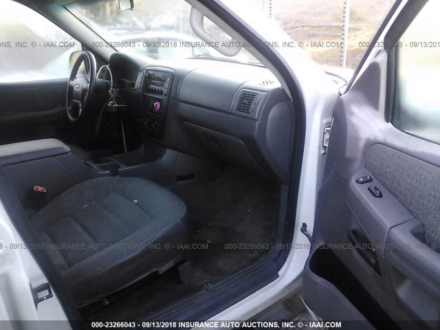 1FMZU62E12ZA14555 - 2002 FORD EXPLORER XLS WHITE photo 5