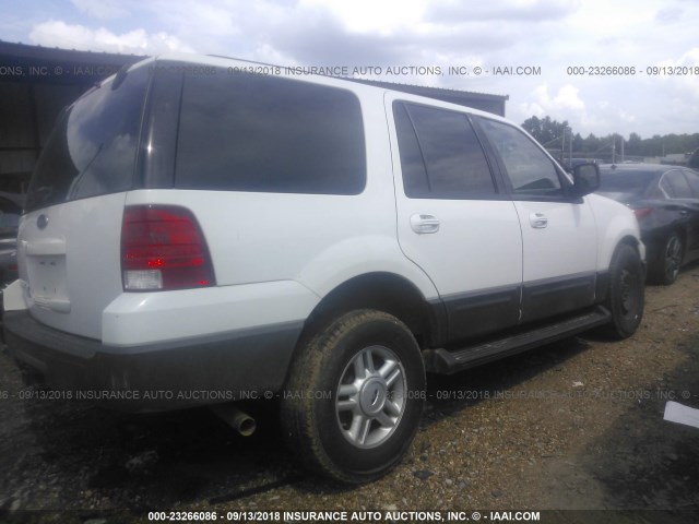 1FMPU15LX4LB02157 - 2004 FORD EXPEDITION XLT WHITE photo 4