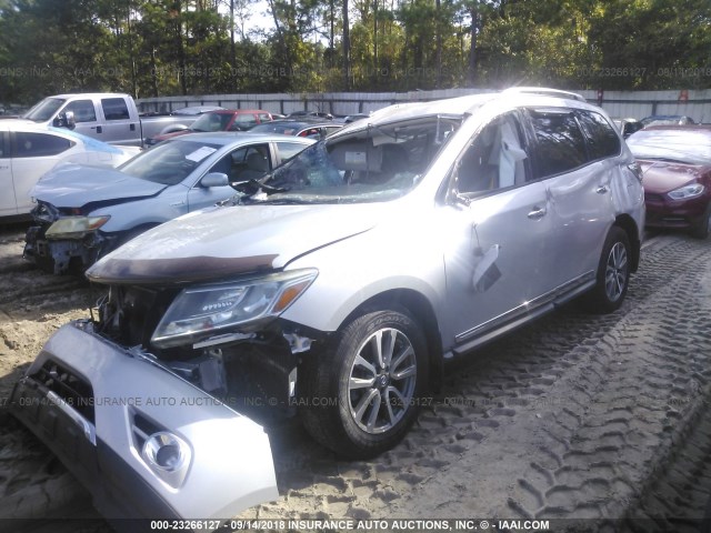 5N1AR2MN9DC651428 - 2013 NISSAN PATHFINDER S/SV/SL/PLATINUM SILVER photo 2
